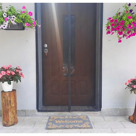 Bed and Breakfast La Casina Trecasali Экстерьер фото